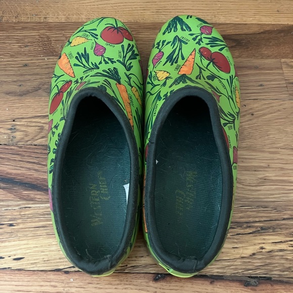Western Chief Veg Out Vegetable Clogs Waterproof Rubber Garden Shoes Size: 7 - Picture 4 of 7